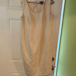 Jessica Howard Cream Lace Midi Dress